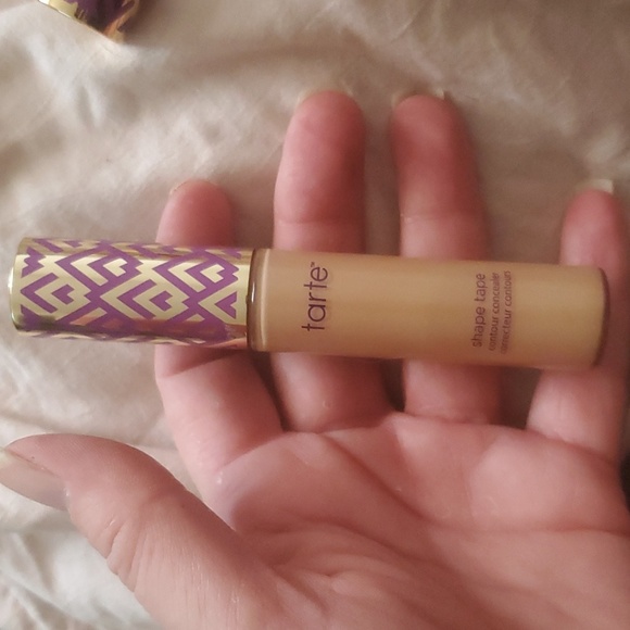 New Tarte Shape Tape Full Coverage Concealer. Medium - Picture 8 of 8